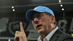 John Textor presidente da SAF do Botafogo durante partida contra o Atletico-GO no estadio Engenhao pelo campeonato Brasileiro A 2024.