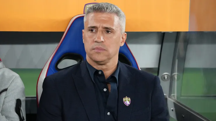 Crespo no comando do Al Ain (Masashi Hara/Getty Images)