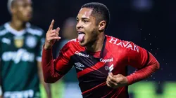 Vitor Roque próximo de ser anunciado no Palmeiras - Foto: Alexandre Schneider/Getty Images