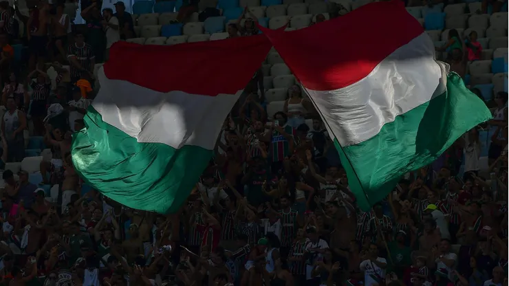 Torcida do Fluminense durante partida contra Nova Iguacu no estadio Maracanã pelo Carioca.