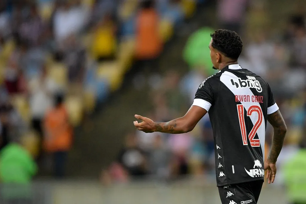 RJ – RIO DE JANEIRO – 06/05/2023 – BRASILEIRO A 2023, FLUMINENSE X VASCO – Rwan Cruz jogador do Vasco durante partida contra o Fluminense no estadio Maracana pelo campeonato BRASILEIRO A 2023. Foto: Thiago Ribeiro/AGIF