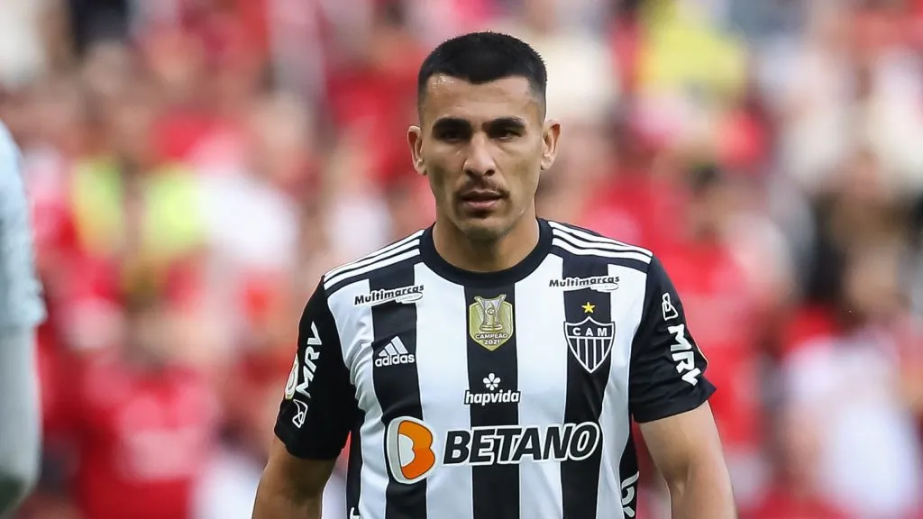 Junior Alonso, jogador do Atlético-MG durante partida contra o Internacional no estadio Beira-Rio pelo campeonato Brasileiro A 2022. Foto: Pedro H. Tesch/AGIF