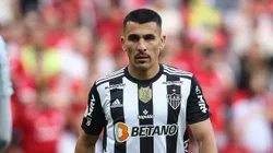 Junior Alonso, jogador do Atlético-MG durante partida contra o Internacional no estadio Beira-Rio pelo campeonato Brasileiro A 2022. Foto: Pedro H. Tesch/AGIF