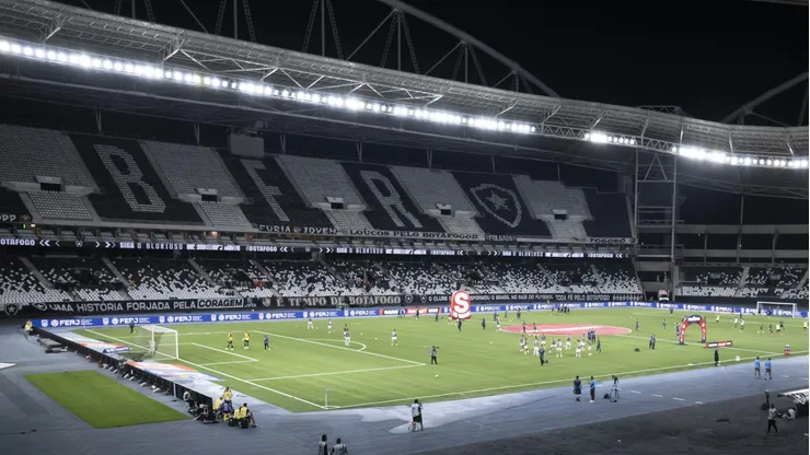 Estádio Nílton Santos.