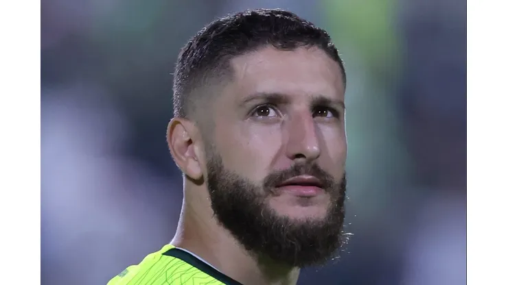 É oficial! Zé Rafael, deixou o Palmeiras e agora, brilhará na Vila Belmiro, mas sua trajetória no Verdão é marcada por altos e baixos