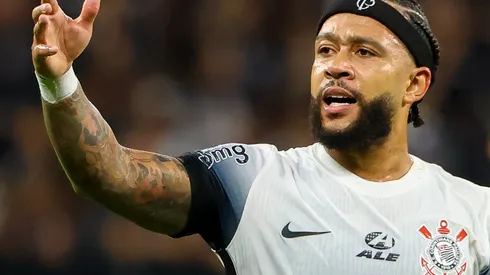 Memphis Depay jogador do Corinthians lamenta durante partida contra o Bahia no estadio Arena Corinthians pelo campeonato Brasileiro A 2024.