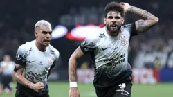 Matheusinho e Yuri Alberto comemorando gol pela Copa Libertadores 2025. Foto: Marcello Zambrana/AGIF