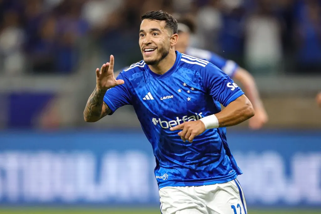 William não sairá de graça de Belo Horizonte – Foto: Gilson Lobo/AGIF