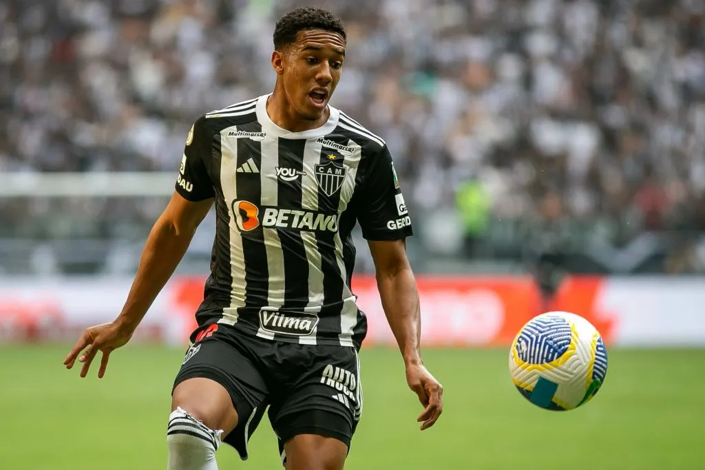 Palacios em campo pelo Atlético-MG – Foto: Fernando Moreno/AGIF