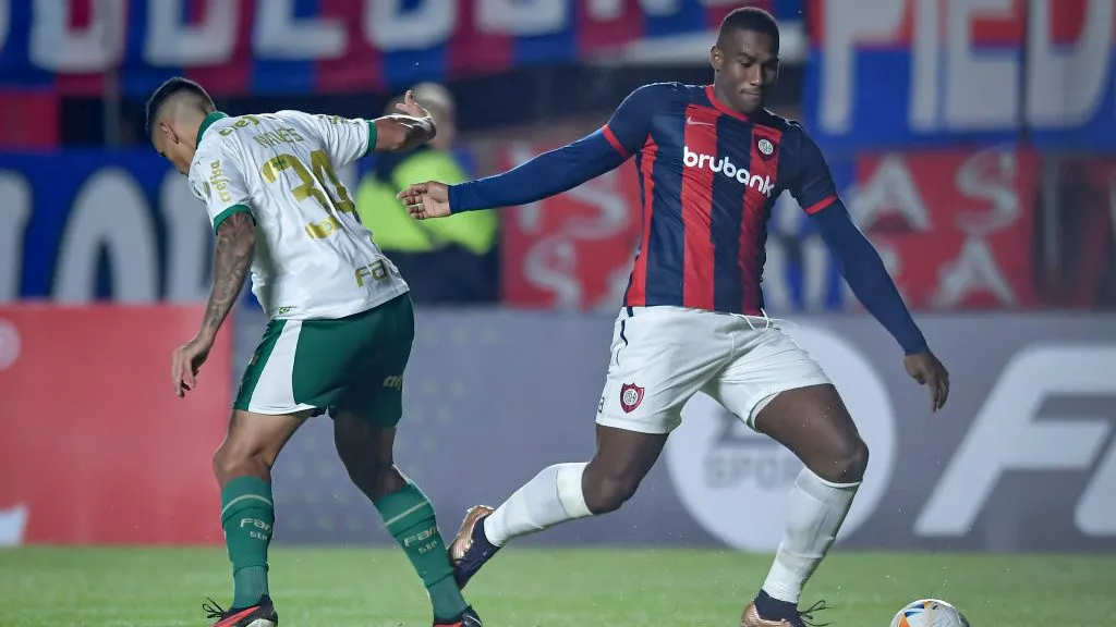 Jhohan Romana no San Lorenzo .Foto: Marcelo Endelli/Getty Images