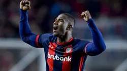 Jhohan Romana não está mais próximo do Grêmio.