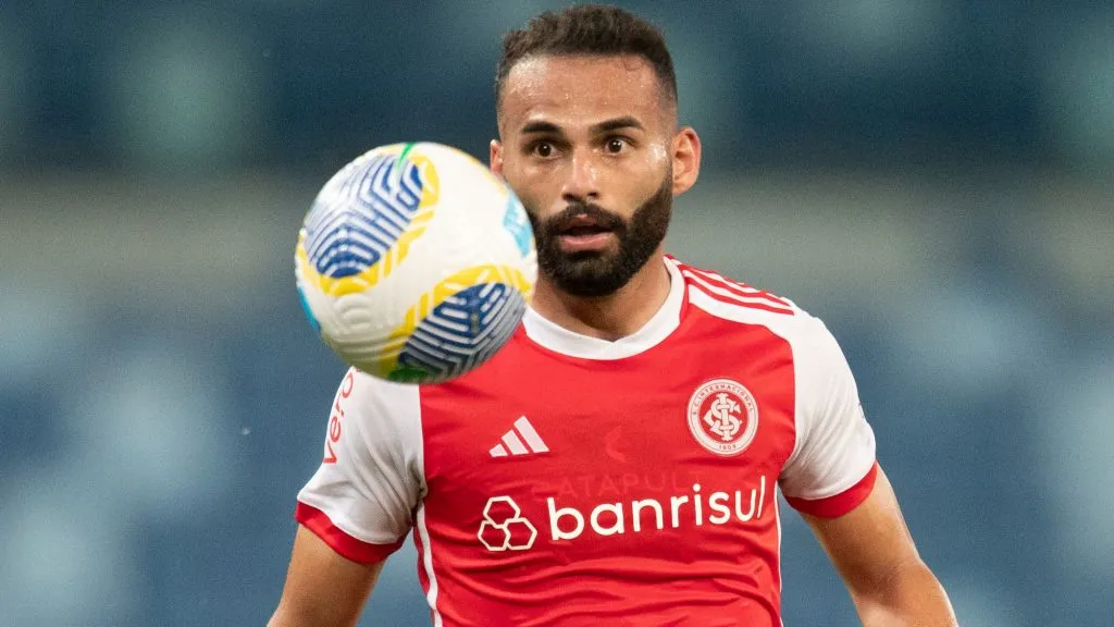 Thiago Maia está bem próximo de voltar ao Santos - Foto: Gil Gomes/AGIF.