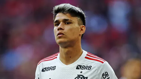 Luiz Araújo, atacante camisa 7 do Clube de Regatas do Flamengo