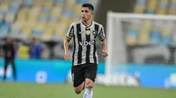 RJ - RIO DE JANEIRO - 12/02/2025 - CARIOCA 2025, FLAMENGO X BOTAFOGO - Savarino jogador do Botafogo durante partida contra o Flamengo no estadio Maracana pelo campeonato Carioca 2025. Foto: Thiago Ribeiro/AGIF