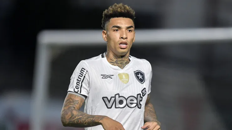Igor Jesus, do Botafogo, não foi uma das principais escolhas de Felipe Melo para o Brasileirão - Foto: Thiago Ribeiro/AGIF