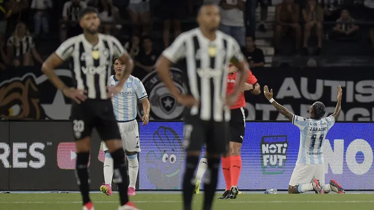 RJ - RIO DE JANEIRO - 27/02/2025 - RECOPA SUL-AMERICANA 2025, BOTAFOGO X RACING - Zaracho jogador do Racing comemora seu gol durante partida contra o Botafogo no estadio Engenhao pelo campeonato Recopa Sul-americana 2025. Foto: Alexandre Loureiro/AGIF