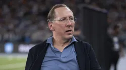 Textor faz pagamento para evitar transfer ban