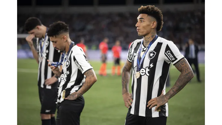 Igor Jesus jogador do Botafogo lamenta após partida contra o Racing no estádio Engenhão pelo campeonato Recopa Sul-americana 2025. Foto: Jorge Rodrigues/AGIF