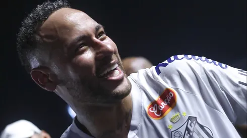 Santos quer garantir a permanência de Neymar.