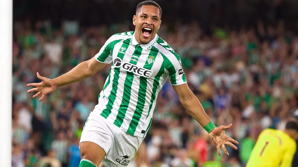 Vitor Roque pelo Real Bétis