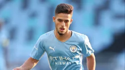 Yan Couto no Manchester City (Photo by Lewis Storey/Getty Images)