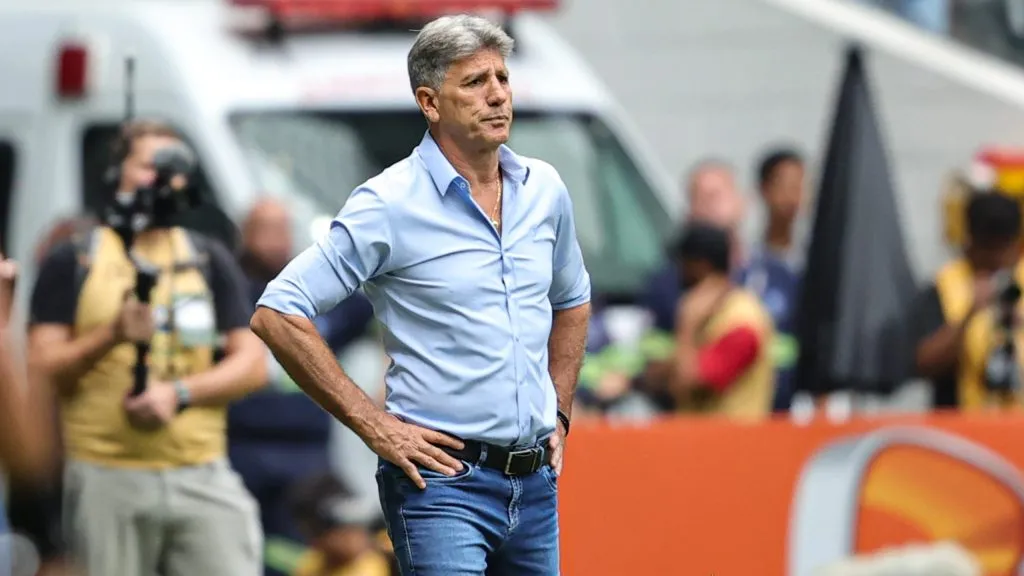 Renato Portaluppi durante partida. Foto: Gilson Lobo/AGIF