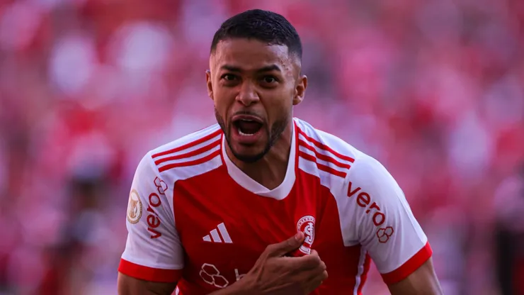 Wanderson é o novo atacante da Raposa
