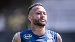 Atacante do Santos durante treinamento no CT.