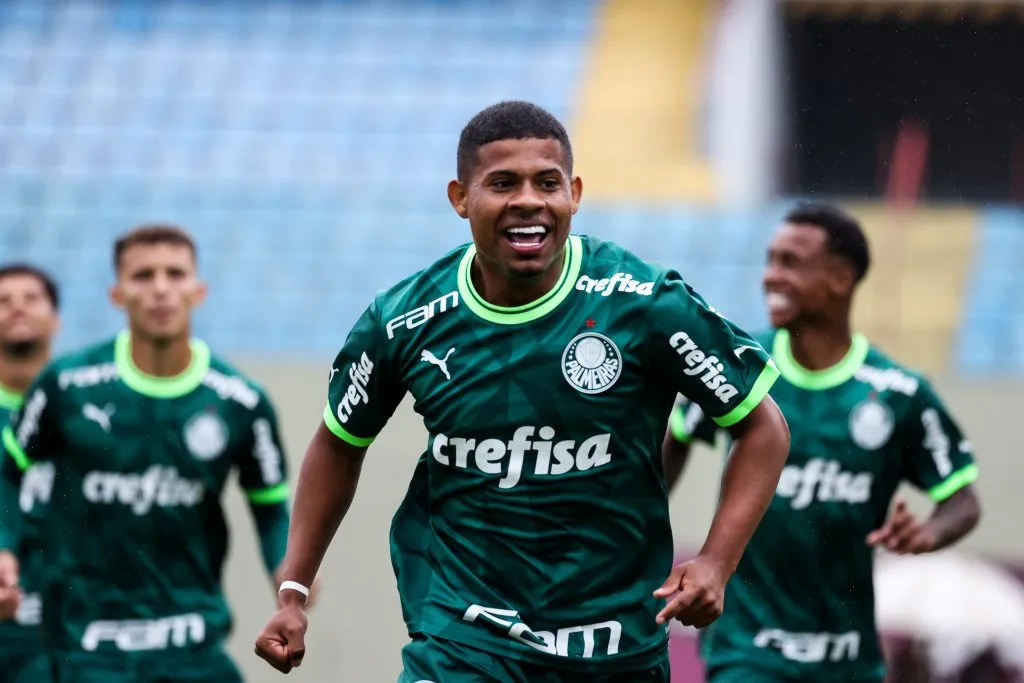 Gilberto é uma das maiores promessas do Palmeiras e é aguardado no elenco principal em 2026 – Foto: Divulgação/SE Palmeiras