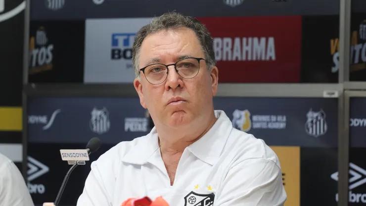 Presidente do Santos em coletiva