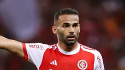 Thiago Maia durante jogo pelo Internacional.