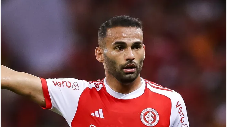 Thiago Maia durante jogo pelo Internacional.
