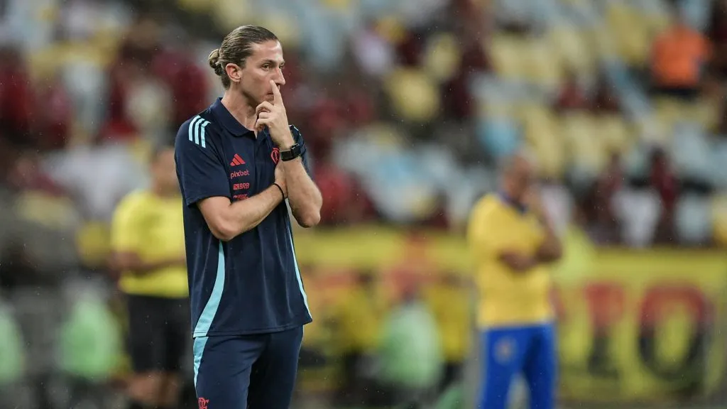 Filipe Luís técnico do Flamengo durante partida contra o Sampaio Corrêa no estádio Maracanã pelo campeonato Carioca 2025. Foto: Thiago Ribeiro/AGIF