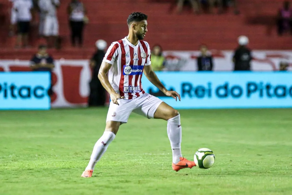 SP – RECIFE – 31/01/2024 – PERNAMBUCANO 2024, NAUTICO X PETROLINA – Robson Reis jogador do Nautico durante partida contra o Petrolina no estadio Aflitos pelo campeonato Pernambucano 2024. Foto: Rafael Vieira/AGIF