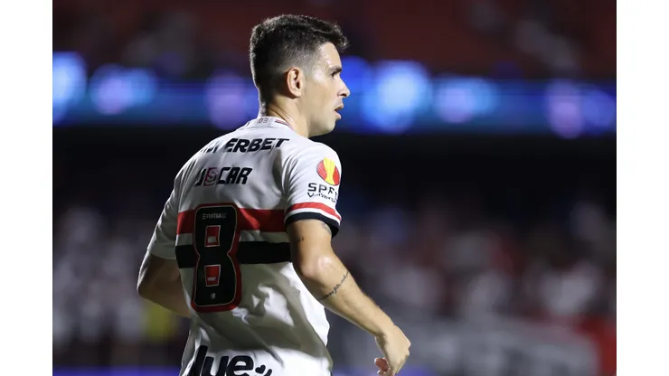 SP - SAO PAULO - 19/02/2025 - PAULISTA 2025, SAO PAULO X PONTE PRETA - Oscar jogador do Sao Paulo durante partida contra o Ponte Preta no estadio Morumbi pelo campeonato Paulista 2025. Foto: Marcello Zambrana/AGIF