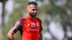 Assessoria do volante, Thiago Maia abre o jogo e rebate rumores de desistência do Santos pelo jogador