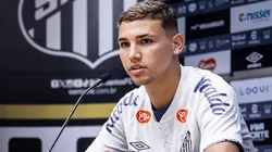Deivid Washington foi apresentado no Santos. Foto: Raul Baretta/Santos FC