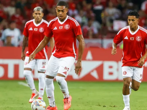 Vitinho brilha e torcida do Inter comemora classificação