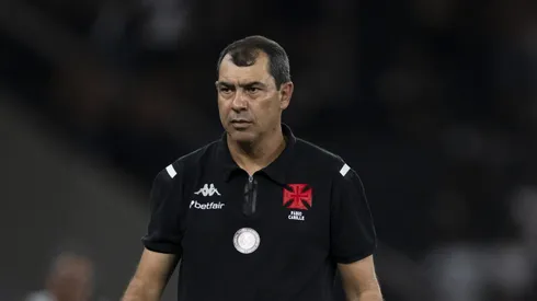 Carille durante partida disputada no Nilton Santos.