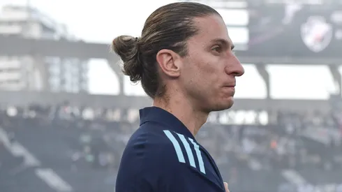 Filipe Luís durante o clássico, no Estádio Nilton Santos, pela semifinal do Campeo