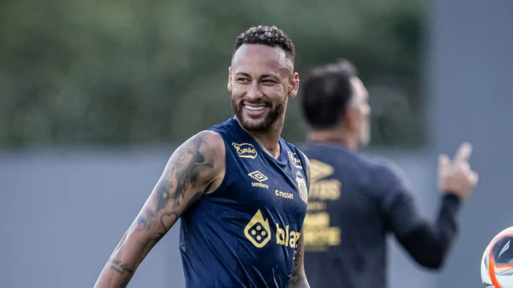 Neymar durante treino deste sábado (1).