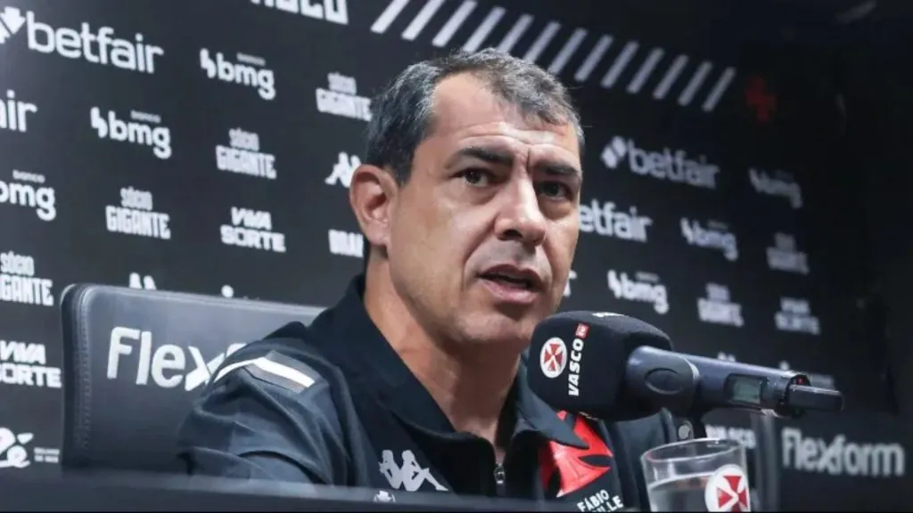 Fábio Carille em entrevista coletiva no Vasco – Foto: Dikran Sahagian/CRVG