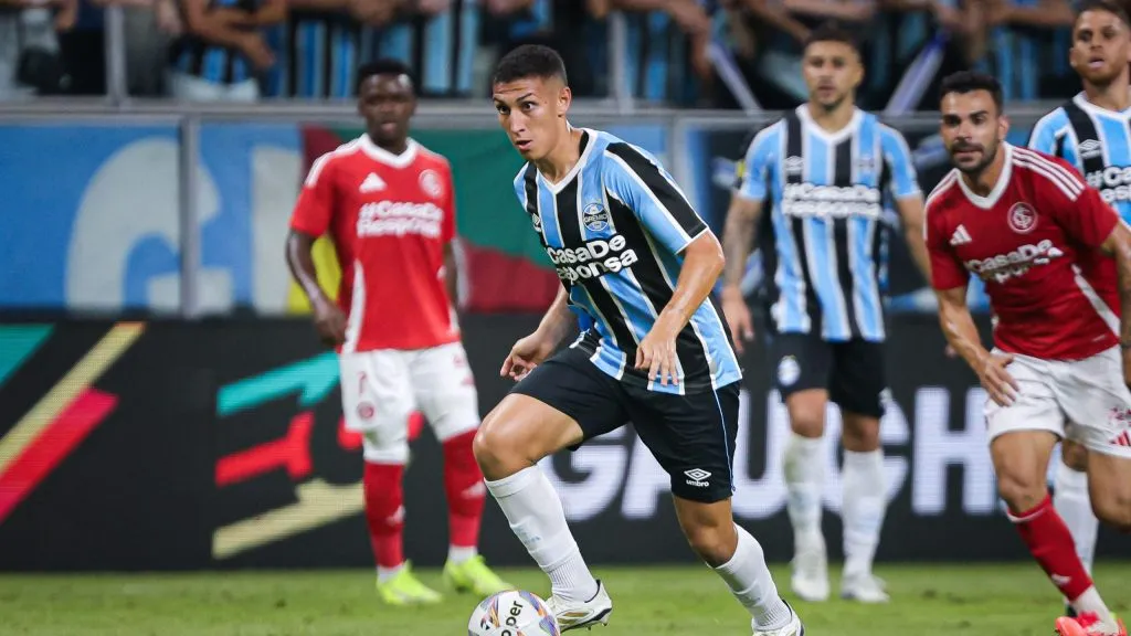 Gre-Nal pela fase de grupos. Foto: Maxi Franzoi/AGIF