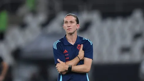 Treinador durante o clássico