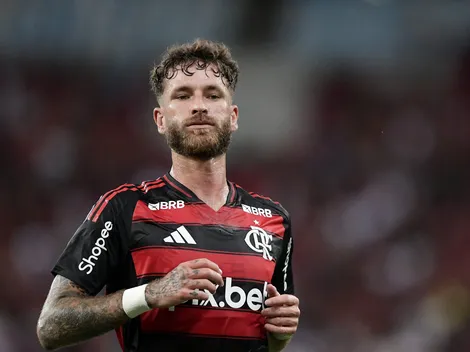 Léo Pereira detona escolha do Vasco por Nilton Santos