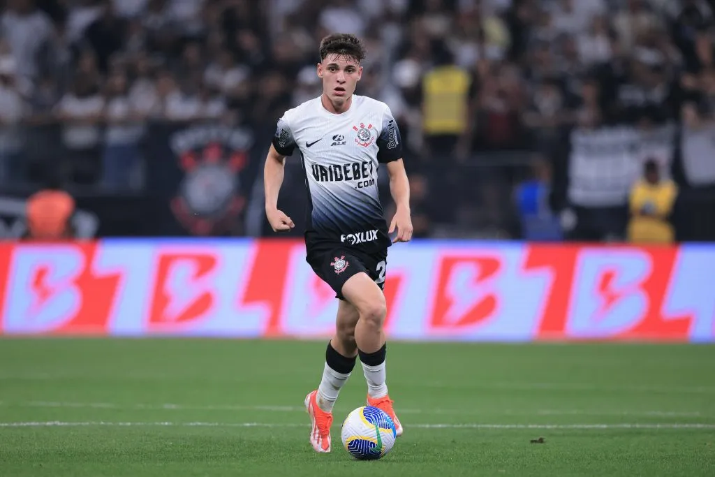 Breno Bidon tem chances de sair - Foto: Ettore Chiereguini/AGIF.