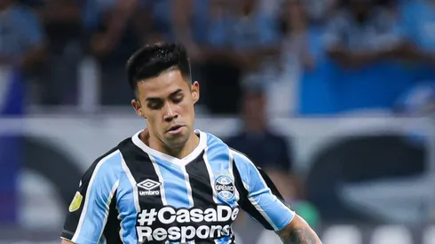 RS - PORTO ALEGRE - 08/02/2025 - GAUCHO 2025, GREMIO X INTERNACIONAL - Aravena jogador do Gremio durante partida contra o Internacional no estadio Arena do Gremio pelo campeonato Gaucho 2025. Foto: Maxi Franzoi/AGIF