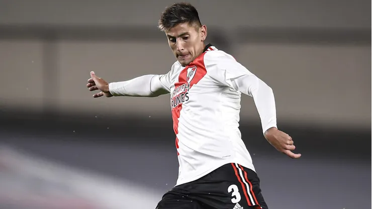 Angileri teve uma boa passagem no River Plate antes de ser negociado com o futebol europeu (Photo by Marcelo Endelli/Getty Images)
