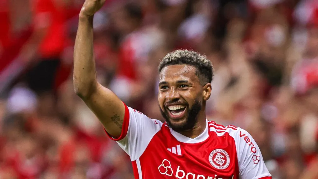 Wesley comemorando gol em 2024. Foto: Maxi Franzoi/AGIF