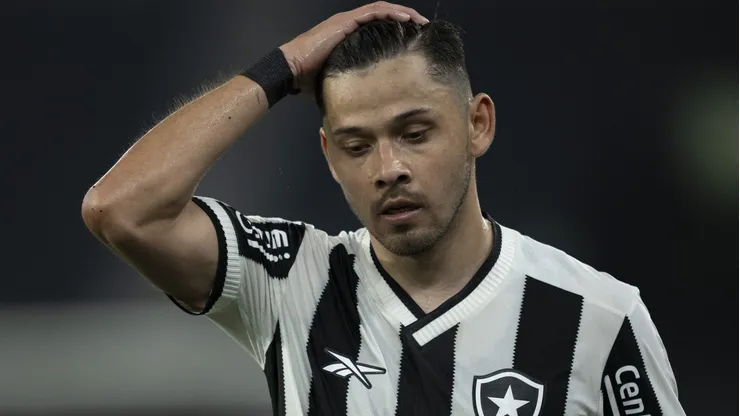 Óscar Romero teve uma passagem tímida pelo Botafogo